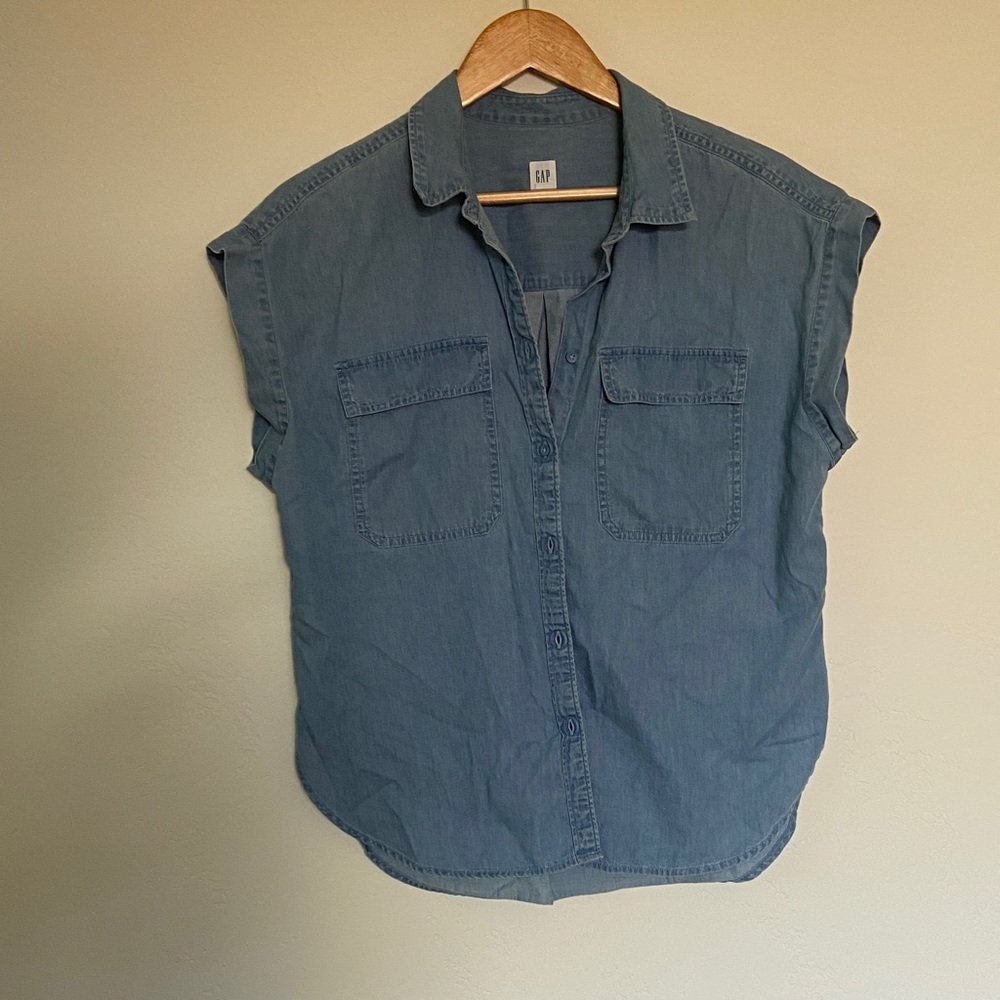GAP Women's Casual Blue Button Down Shirt
